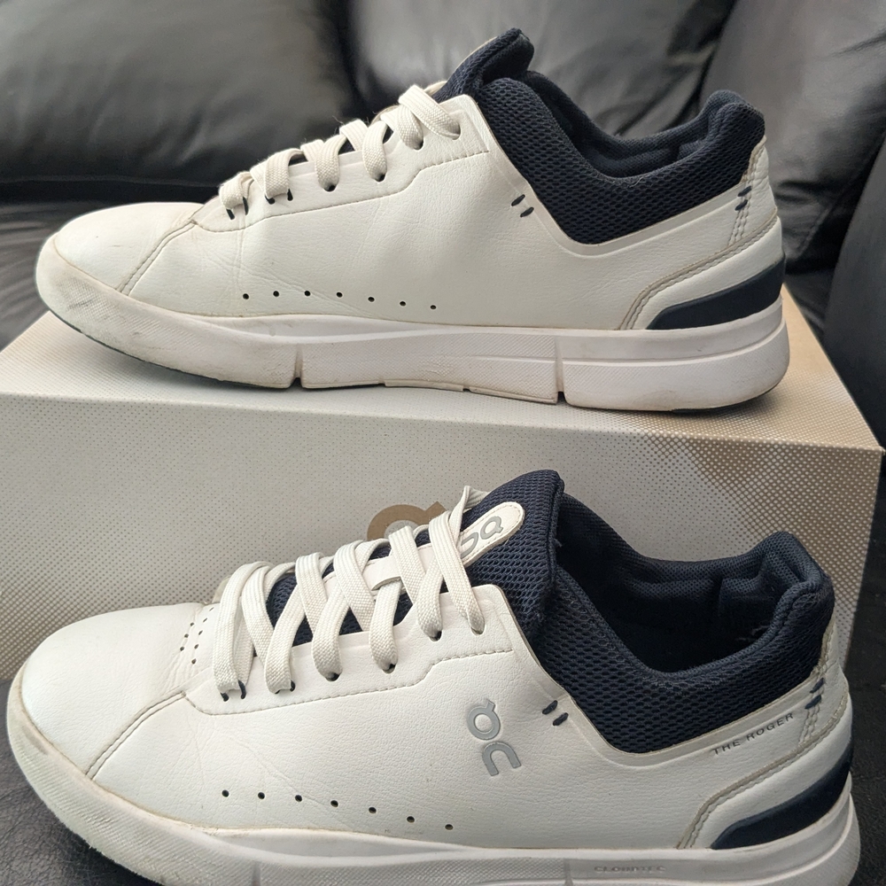 On Running The Roger Advantage Women Size 7.5